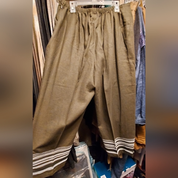 Clothing - Picture 2 of 5